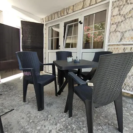 Vendula, 60 Metru Od Apartman *