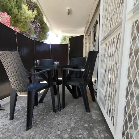 Vendula, 60 Metru Od * 로고즈니차