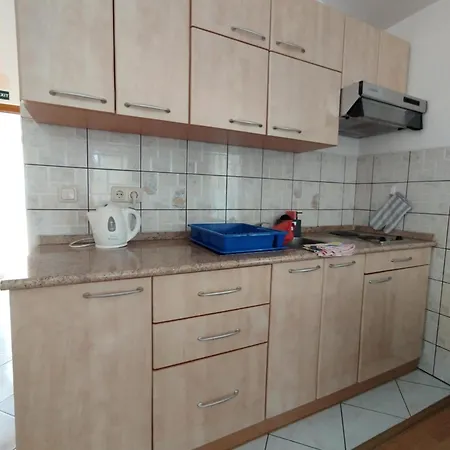 Apartman Vendula, 60 Metru Od *