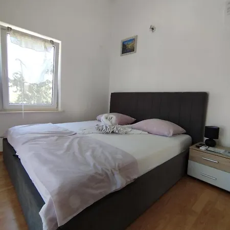Vendula, 60 Metru Od Apartman