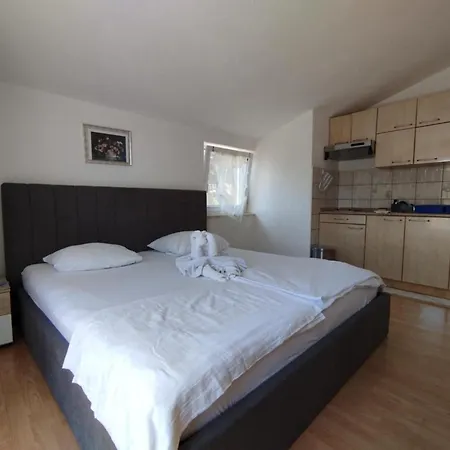 Vendula, 60 Metru Od Διαμέρισμα