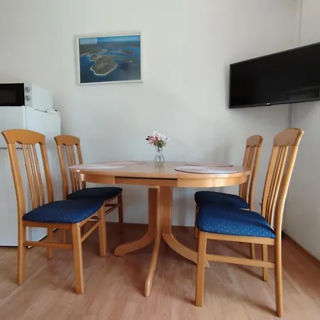 Apartman Vendula, 60 Metru Od *