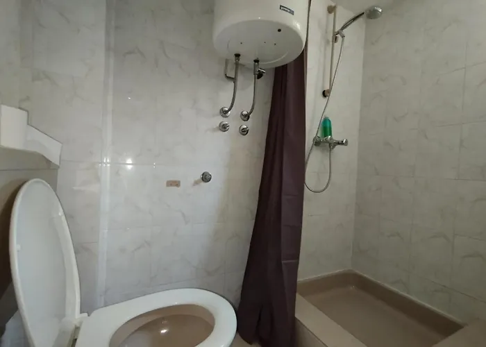 Vendula, 60 Metru Od *