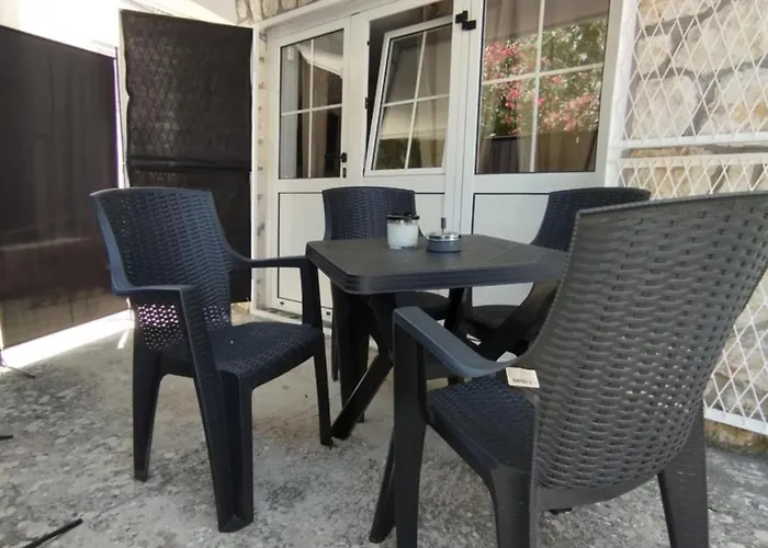 Vendula, 60 Metru Od Appartement *