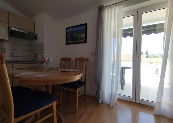 Vendula, 60 Metru Od Rogoznica (Sibenik-Knin)