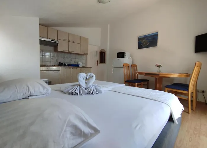 Vendula, 60 Metru Od Appartement *