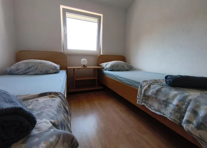 Vendula, 60 Metru Od Rogoznica (Sibenik-Knin)